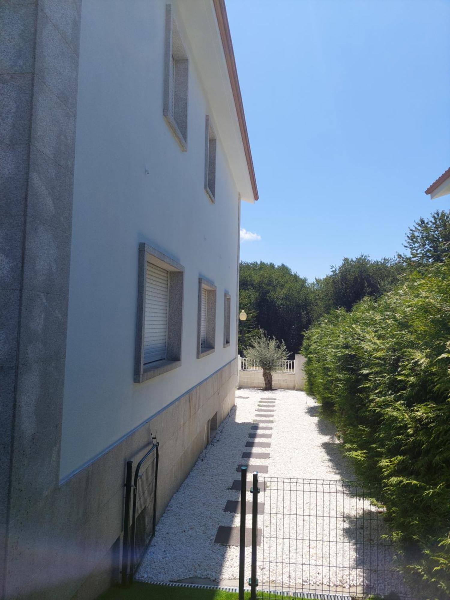 CHALET A SOLO 5 MIN DE OURENSE CIUDAD con jardín y barbacoa Quarto foto